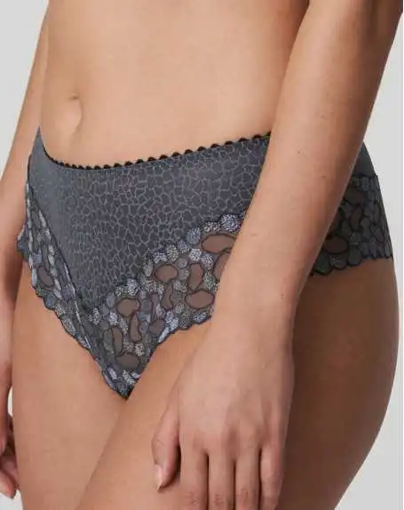 String Luxueux Prima Donna Hyde Park (Gris City) 4 String Luxueux Prima Donna Hyde Park (Gris City) – Image 2