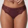 String Prima Donna Twist First Night (Merlot)